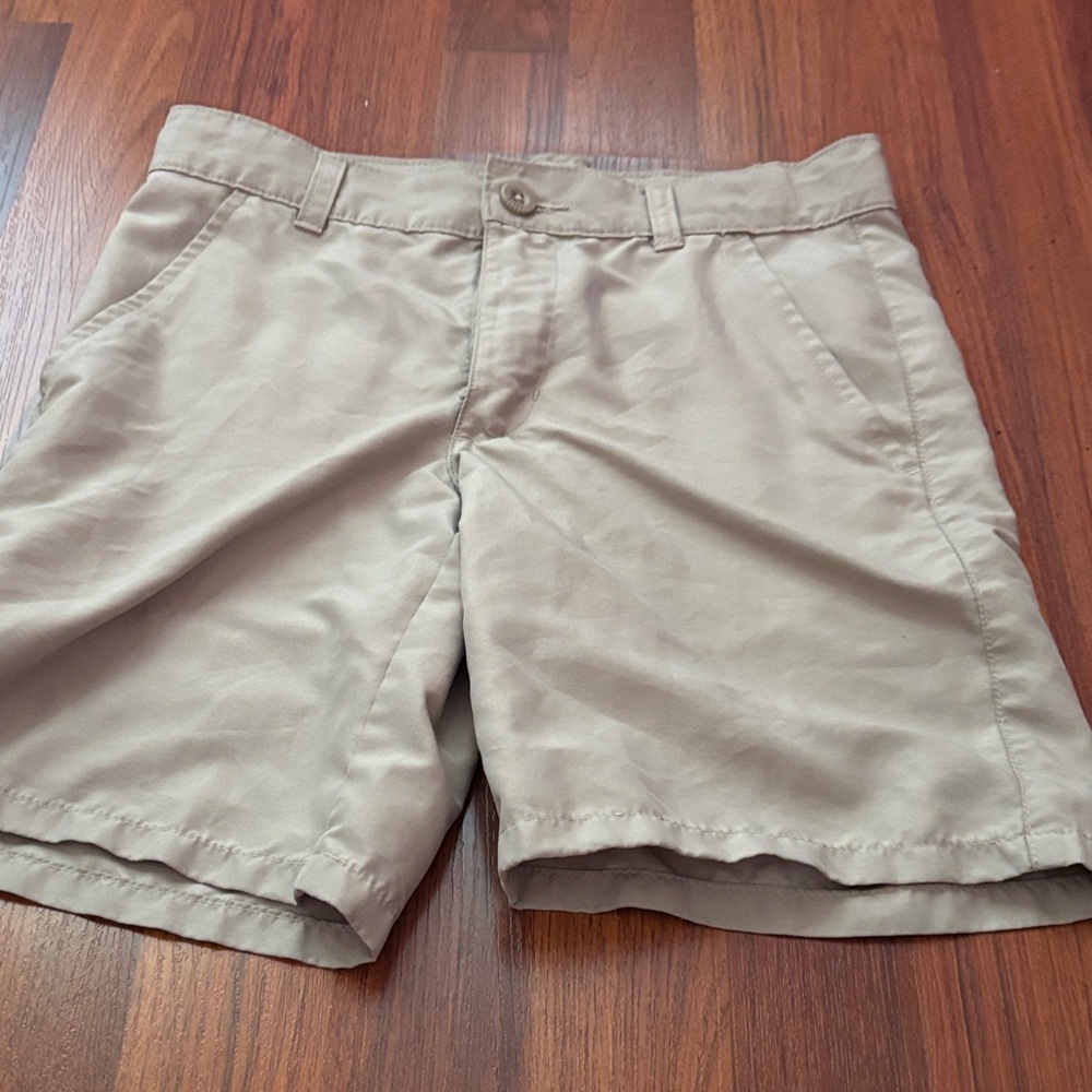 Izod Men's Khaki Flat Front Shorts